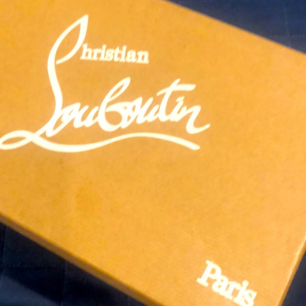 Like New size 11 1/2 Christian Louboutin  pump